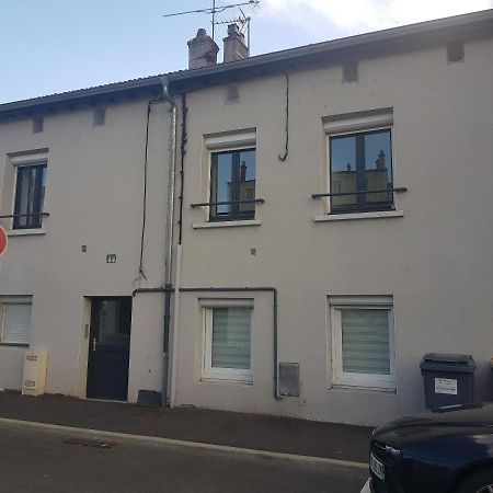 L'Ecrin De Saint Genest Lerpt - Belle Vue Et Calme Apartment Luaran gambar